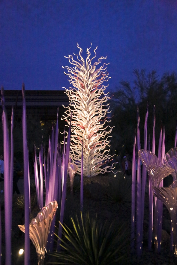 Chihuly in the Garden at the Desert Botanical Garden‏ | Wander The Map