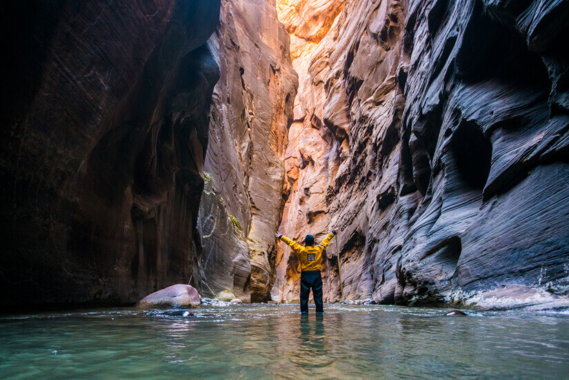 Can you hike the narrows in february