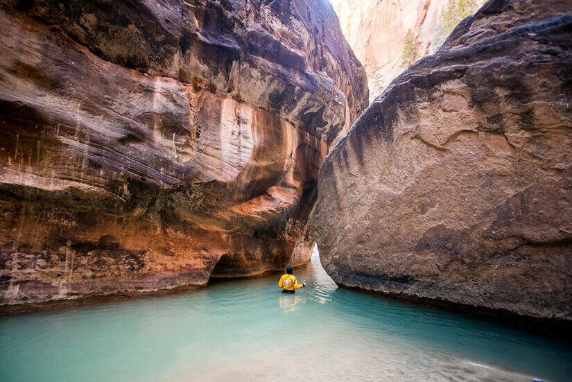 Can you hike the narrows in february