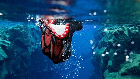 Snorkeling Silfra Under the Midnight Sun Tour in Iceland