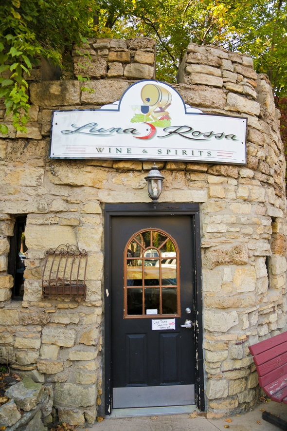 Luna Rossa Winery and Cave Tour in Stillwater, Minnesota