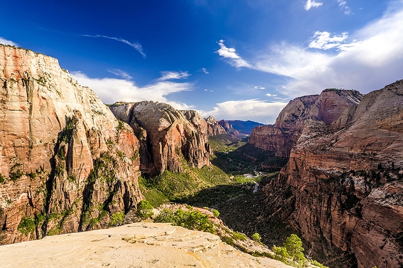 Hiking Angels Landing in Zion National Park | Wander The Map