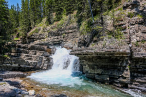 Hiking the Johnston Canyon Trail in Banff National Park, Canada ...