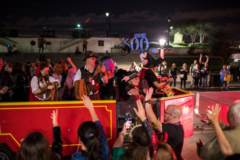 Halloween in New Orleans Cemeteries, Parades, and Death and Mourning Halloween in New Orleans Cemeteries, Parades, and Death and Mourning