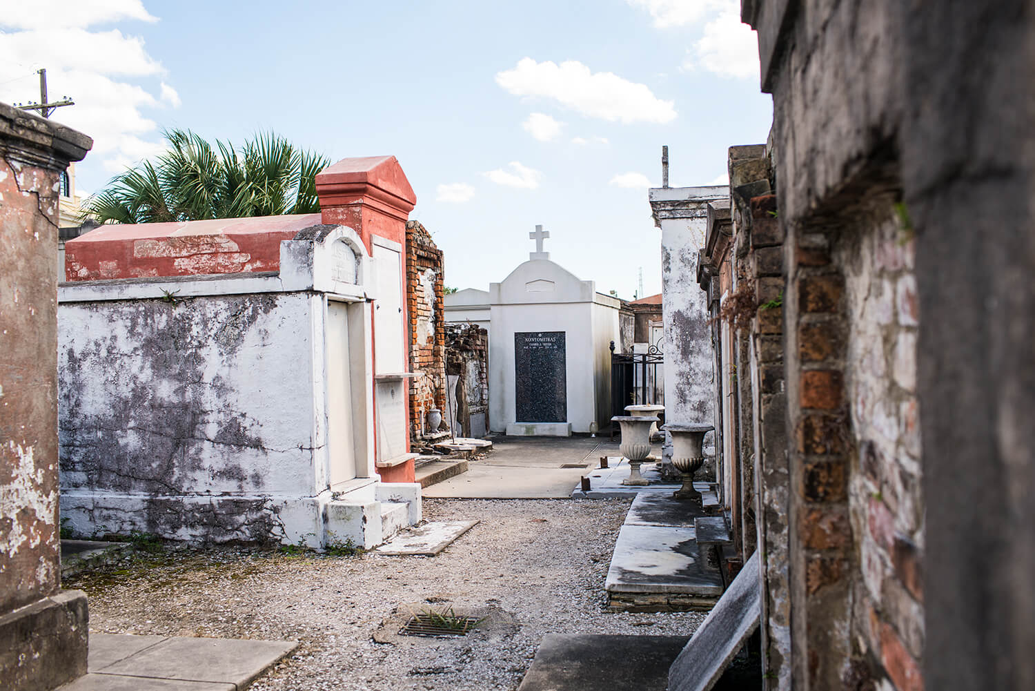 Halloween in New Orleans, Louisiana, St. Louis Cemetery No 1 Tour