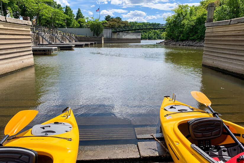 Mississippi River Paddle Share Kayak Adventure in Minneapolis, Minnesota