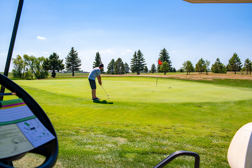 Golf at Garrison Golf Course, Garrison, North Dakota Road Trip